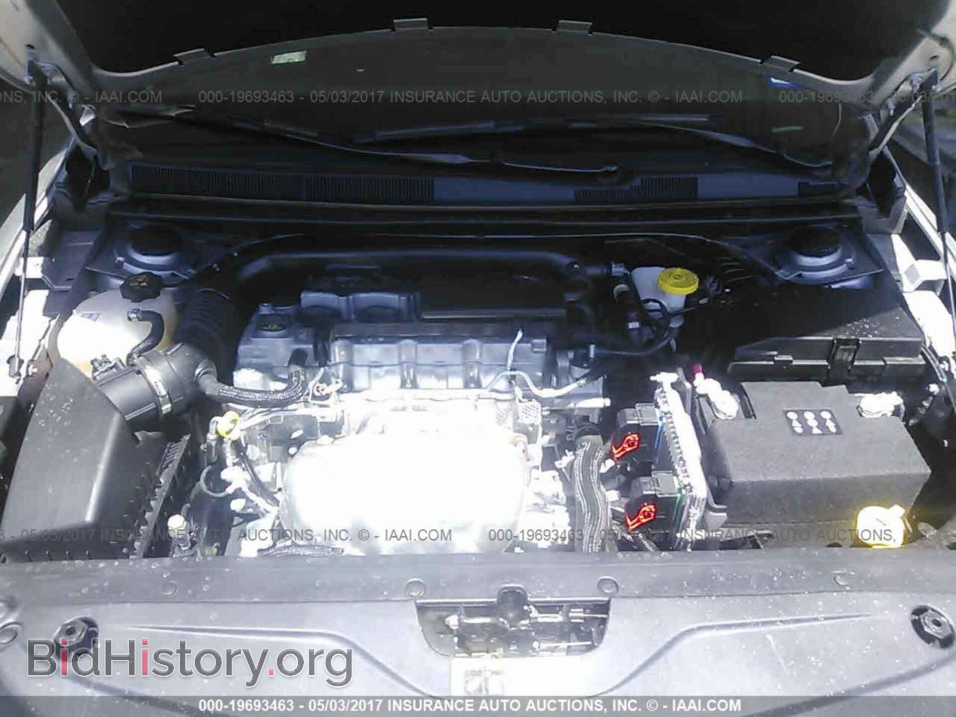 2016 Chrysler 200 - VIN: 1C3CCCFB2GN195521 - Photo 10