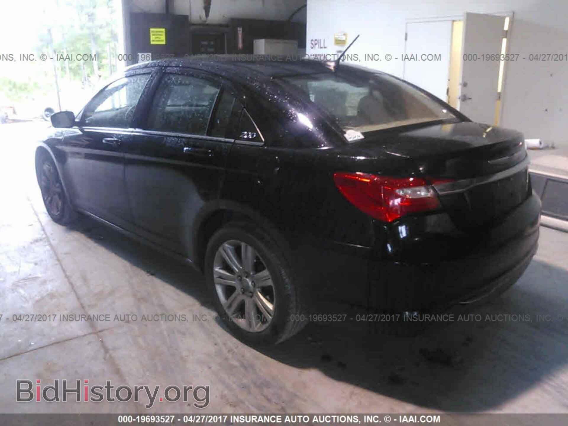 2012 Chrysler 200 - VIN: 1C3CCBBB4CN217500 - Фото 3