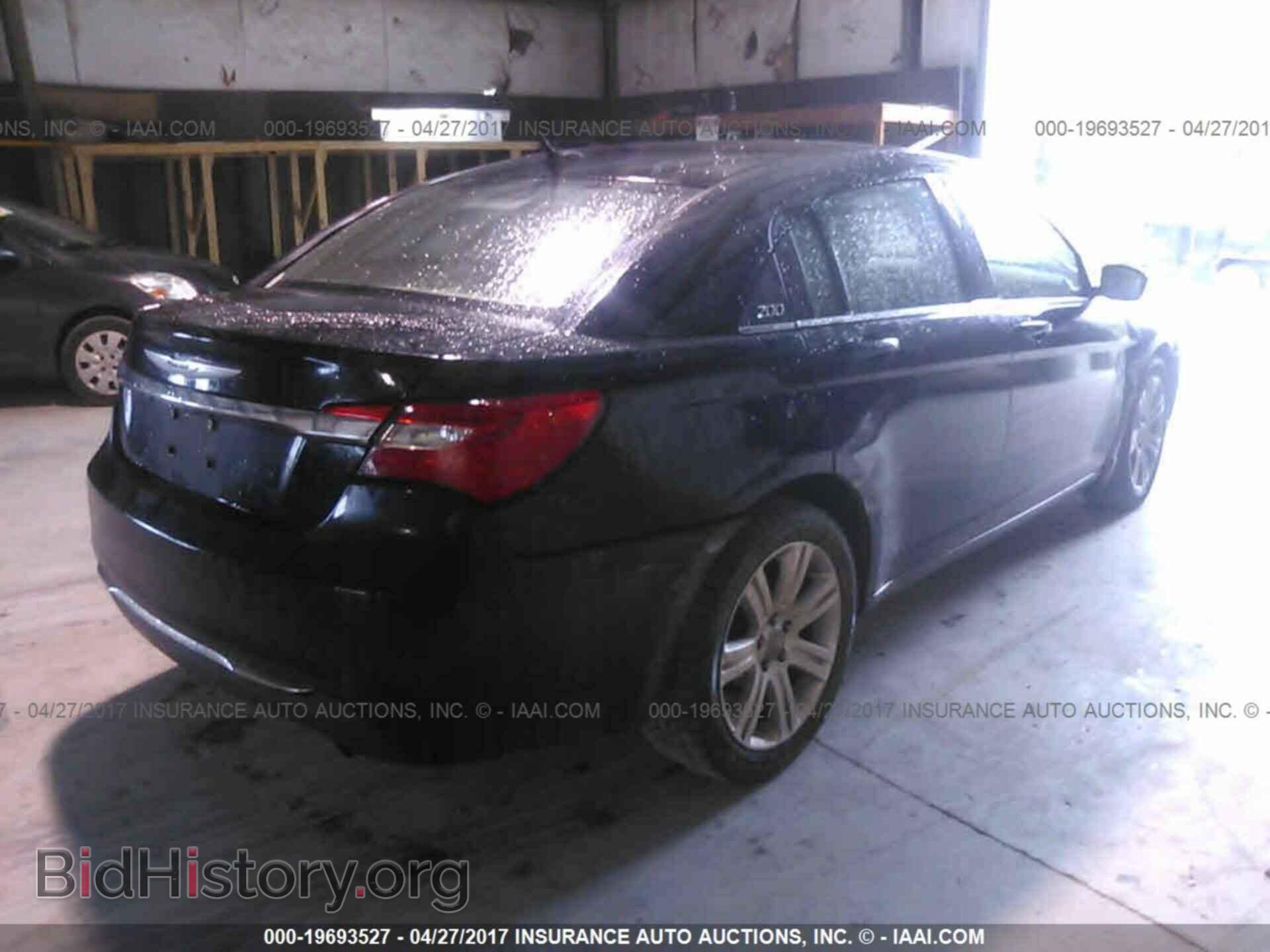 2012 Chrysler 200 - VIN: 1C3CCBBB4CN217500 - Фото 4