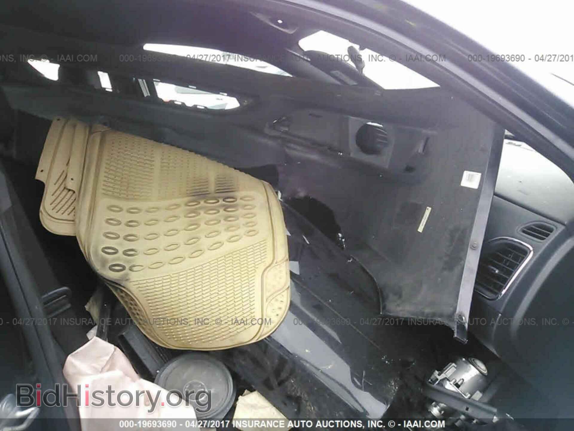 2012 Chrysler 200 - VIN: 1C3CCBBB2CN239320 - Photo 5