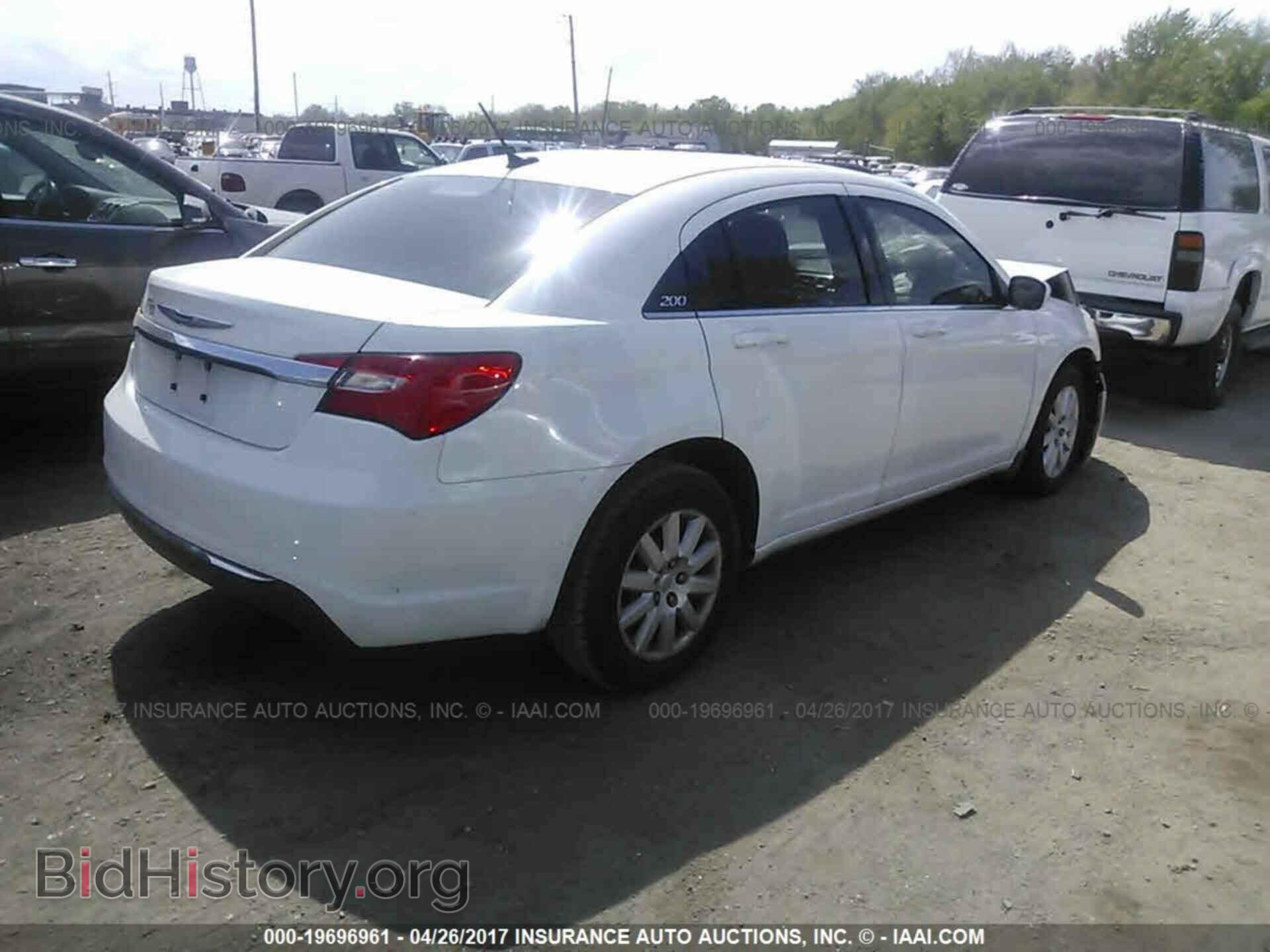 2012 Chrysler 200 - VIN: 1C3CCBBB5CN146582 - Фото 4
