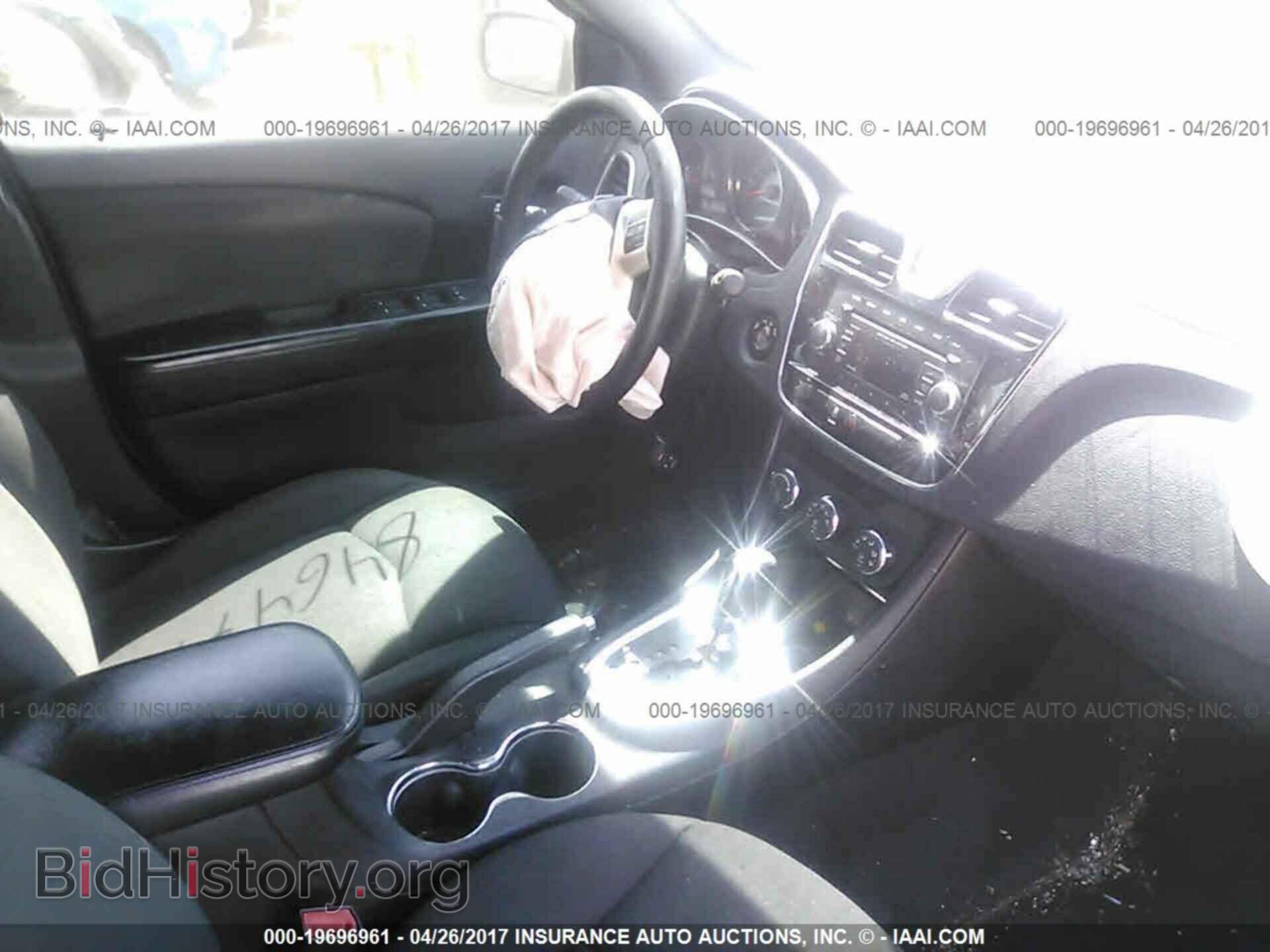 2012 Chrysler 200 - VIN: 1C3CCBBB5CN146582 - Фото 5