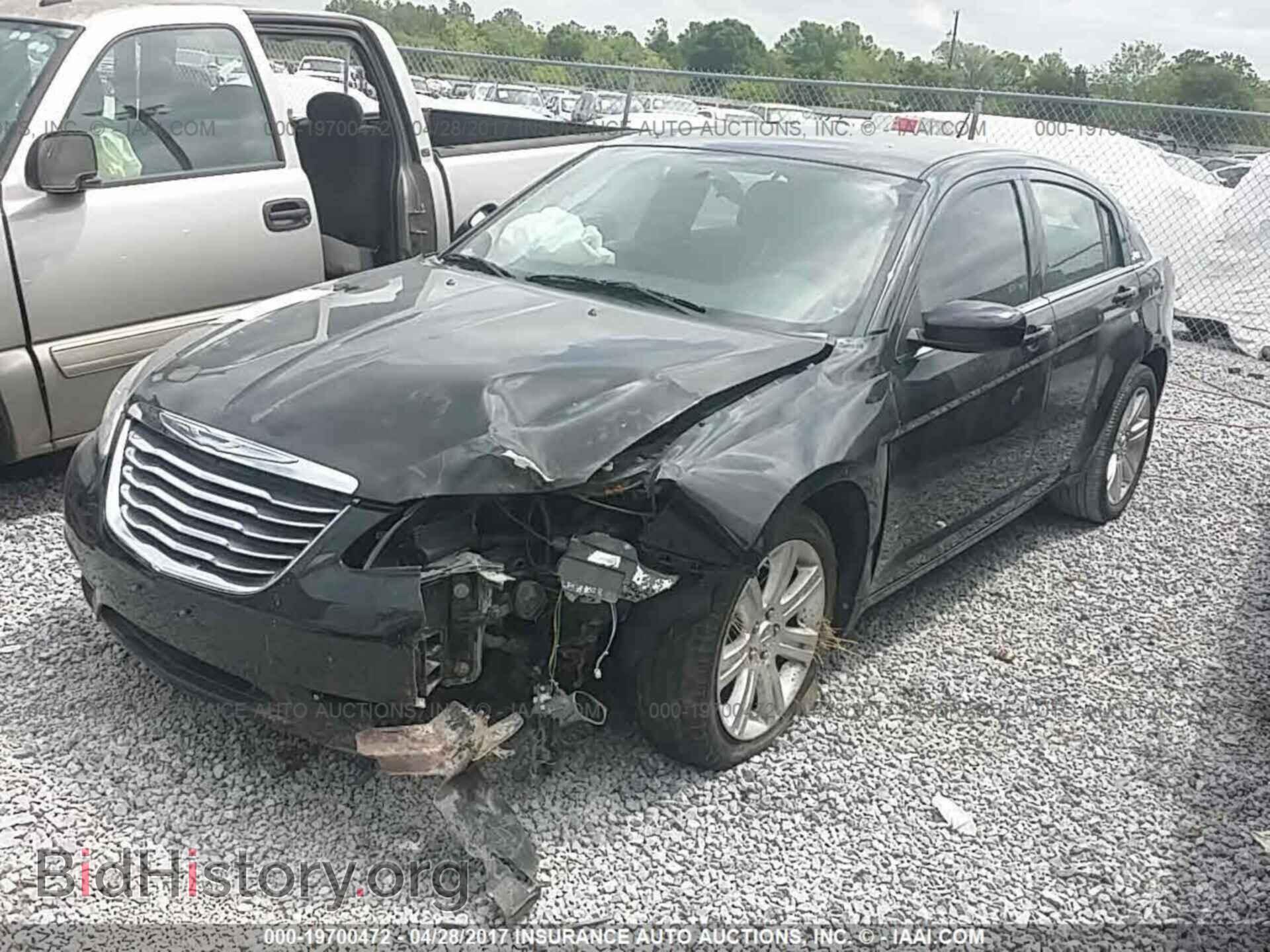 2012 Chrysler 200 - VIN: 1C3CCBABXCN184312 - Фото 2