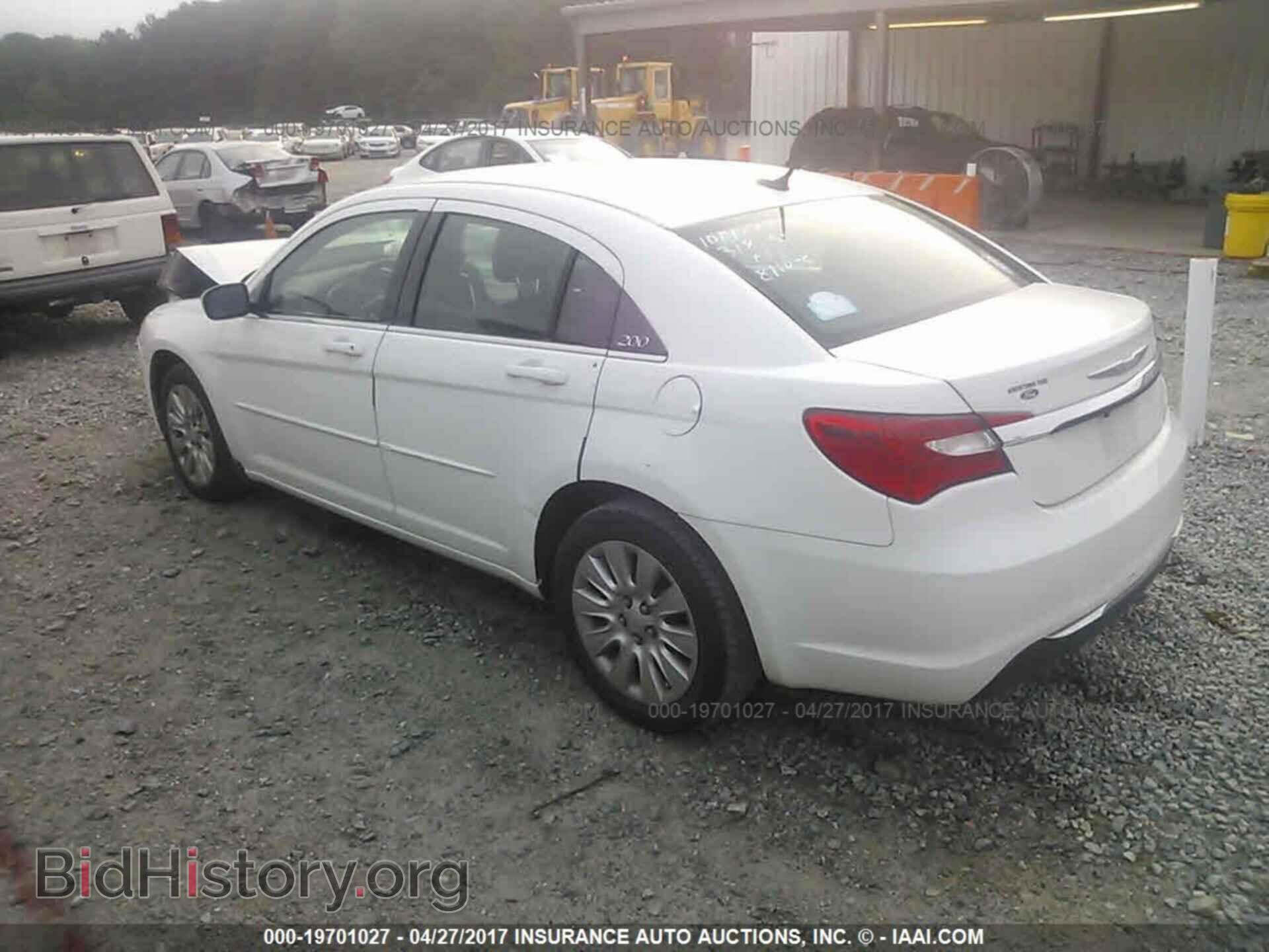 2014 Chrysler 200 - VIN: 1C3CCBAB9EN204830 - Photo 3