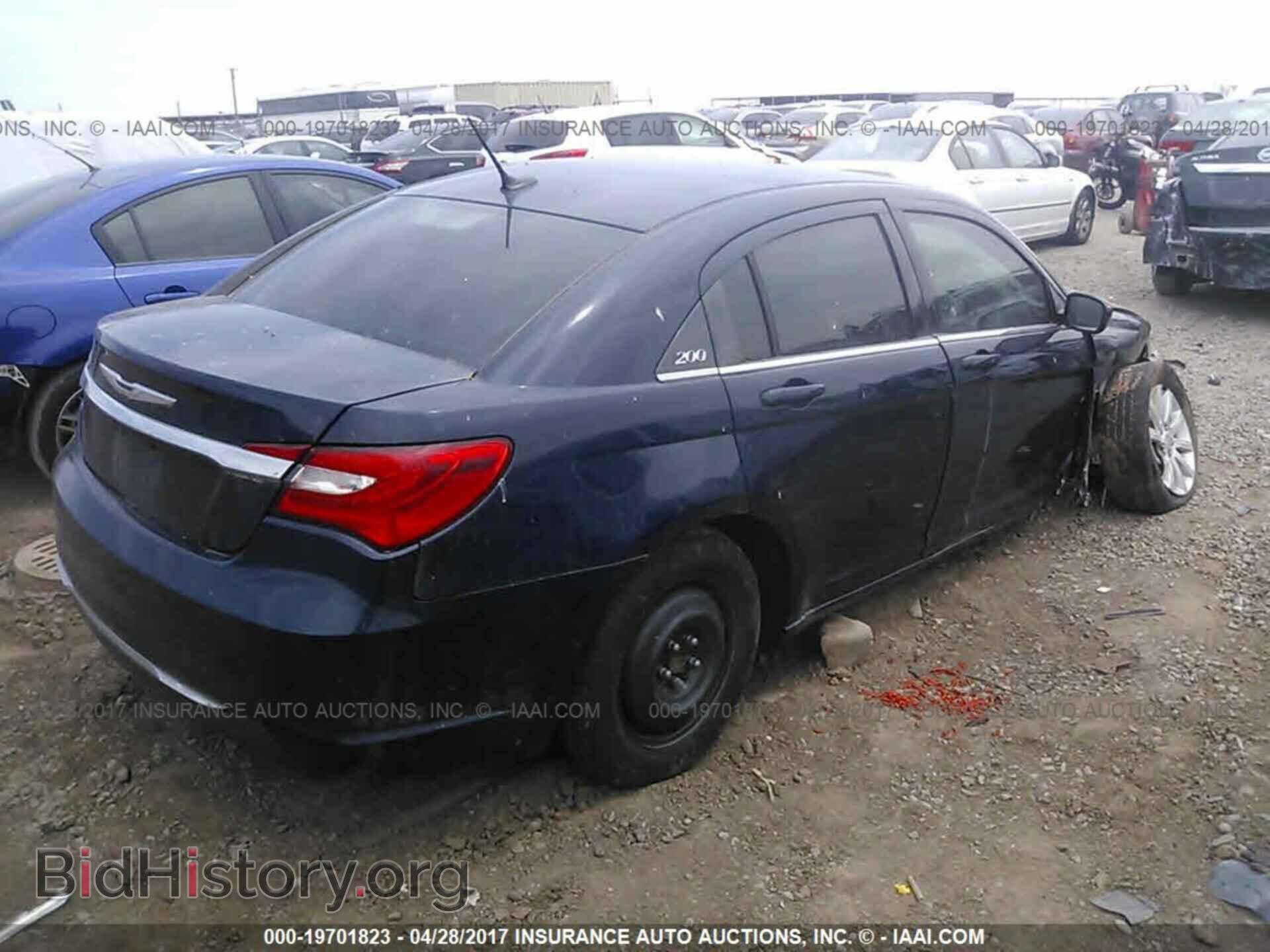 2014 Chrysler 200 - VIN: 1C3CCBBB1EN120077 - Photo 4