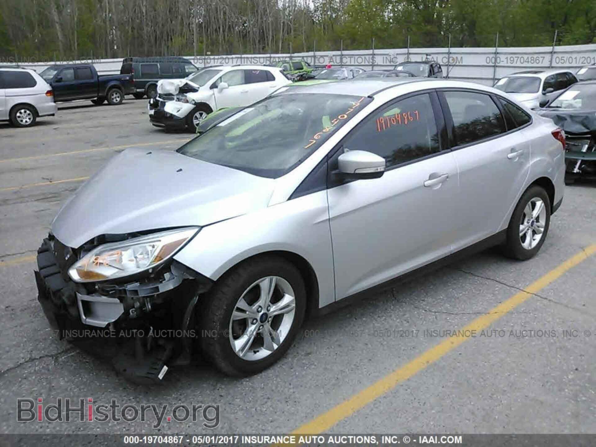 2013 Ford Focus - VIN: 1FADP3F24DL343699 - Photo 2