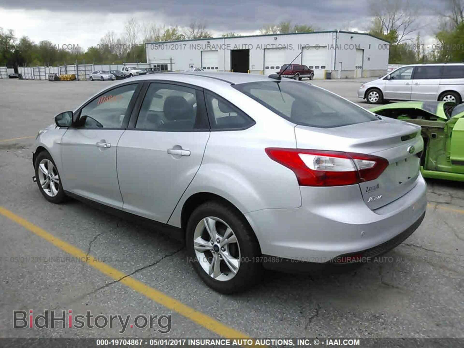 2013 Ford Focus - VIN: 1FADP3F24DL343699 - Photo 3