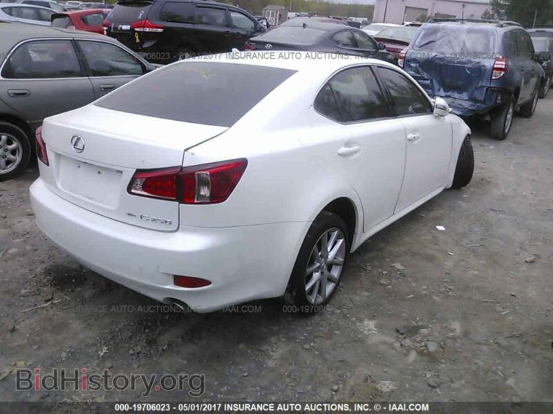 2011 Lexus IS (VIN JTHCF5C28B5051062) — photo 4 of 10