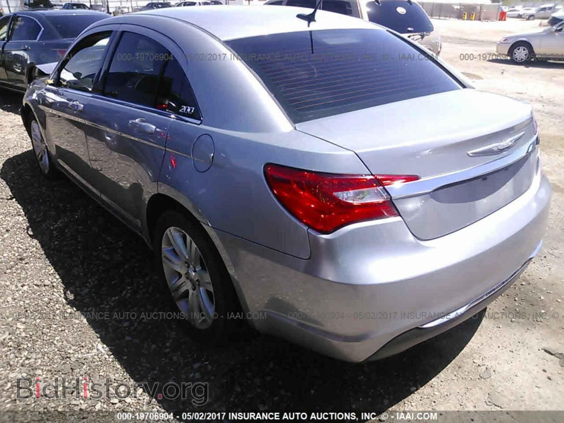2013 Chrysler 200 - VIN: 1C3CCBAB3DN647652 - Photo 3