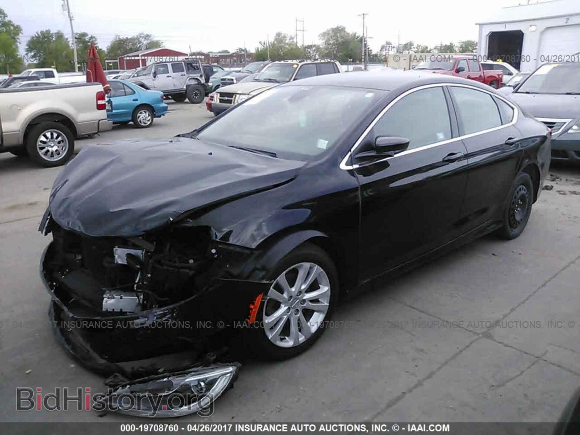 2015 Chrysler 200 - VIN: 1C3CCCAB5FN726393 - Photo 2