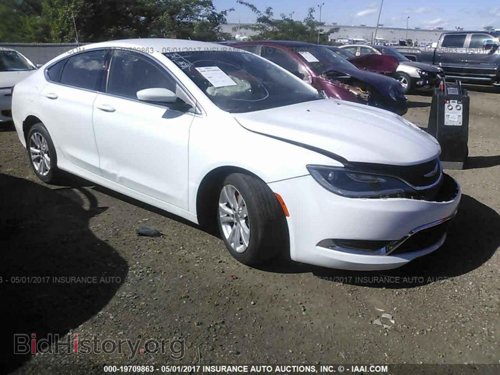Photo 1C3CCCAB2FN591230 - Chrysler 200 2015