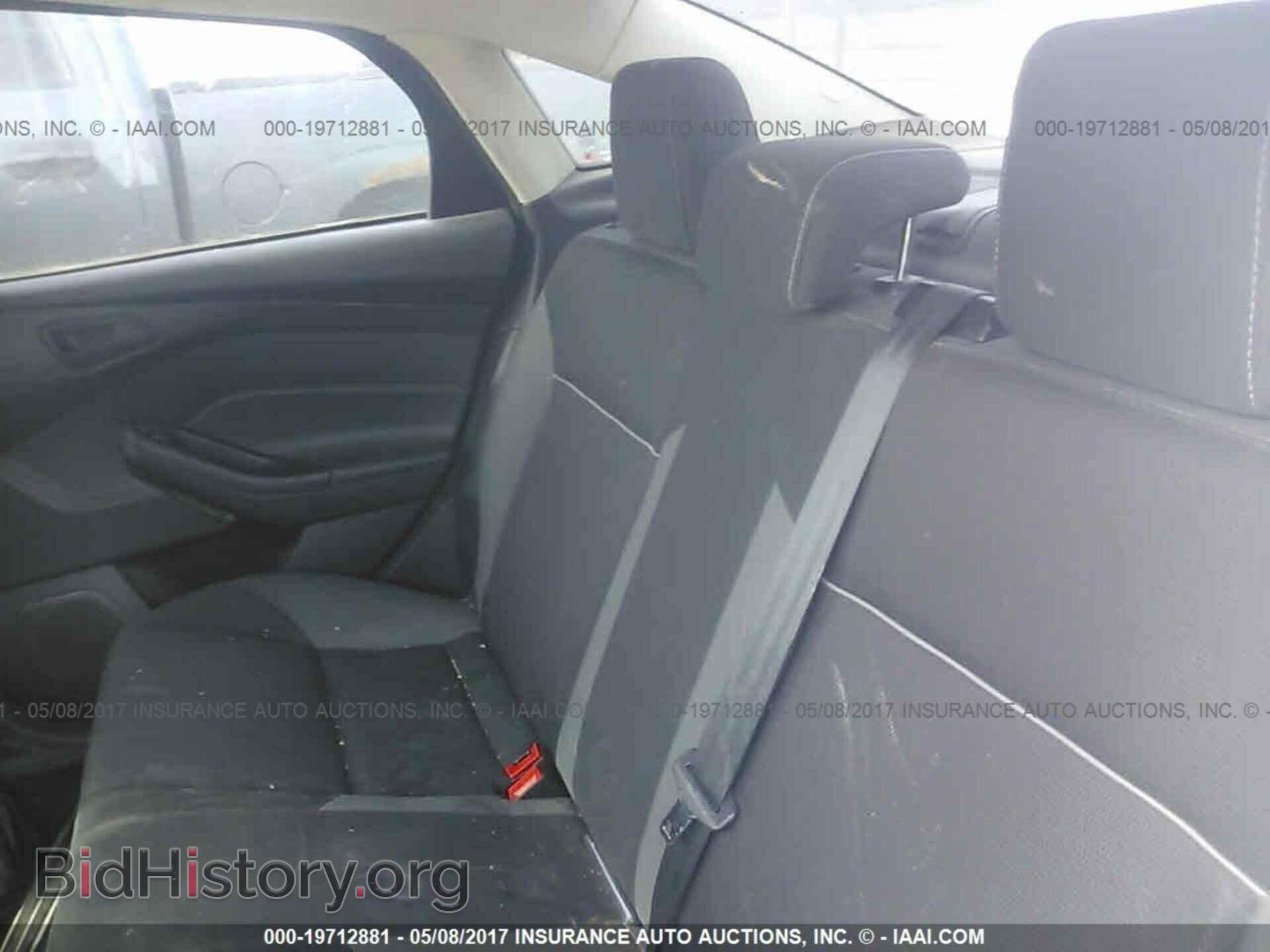 2012 Ford Focus - VIN: 1FAHP3F22CL107827 - Photo 8