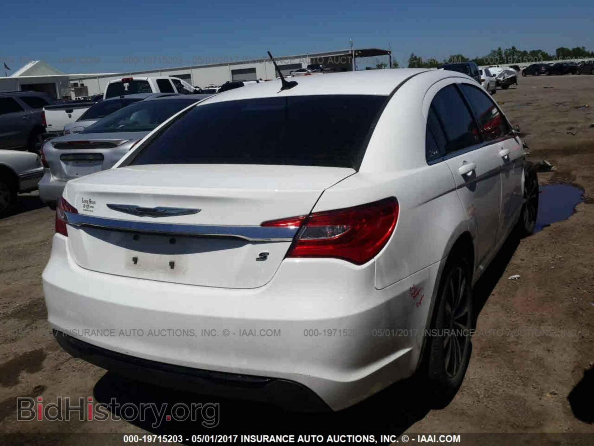 2013 Chrysler 200 - VIN: 1C3CCBBB6DN513720 - Photo 4