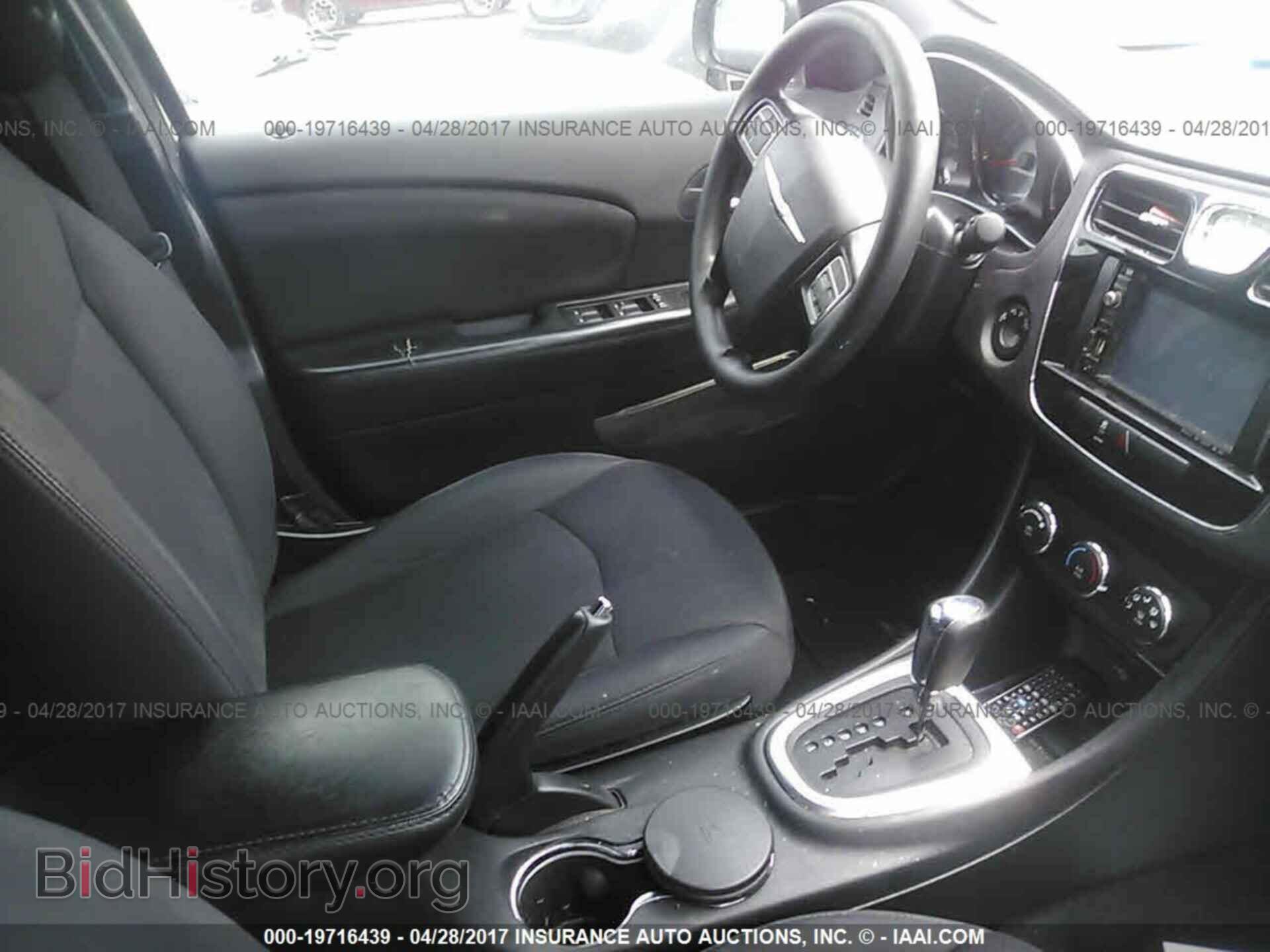 2013 Chrysler 200 - VIN: 1C3CCBAB0DN622563 - Photo 5