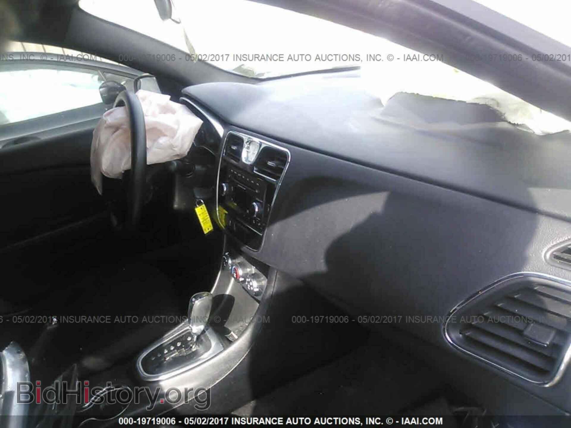 2012 Chrysler 200 - VIN: 1C3CCBAB9CN248520 - Фото 5