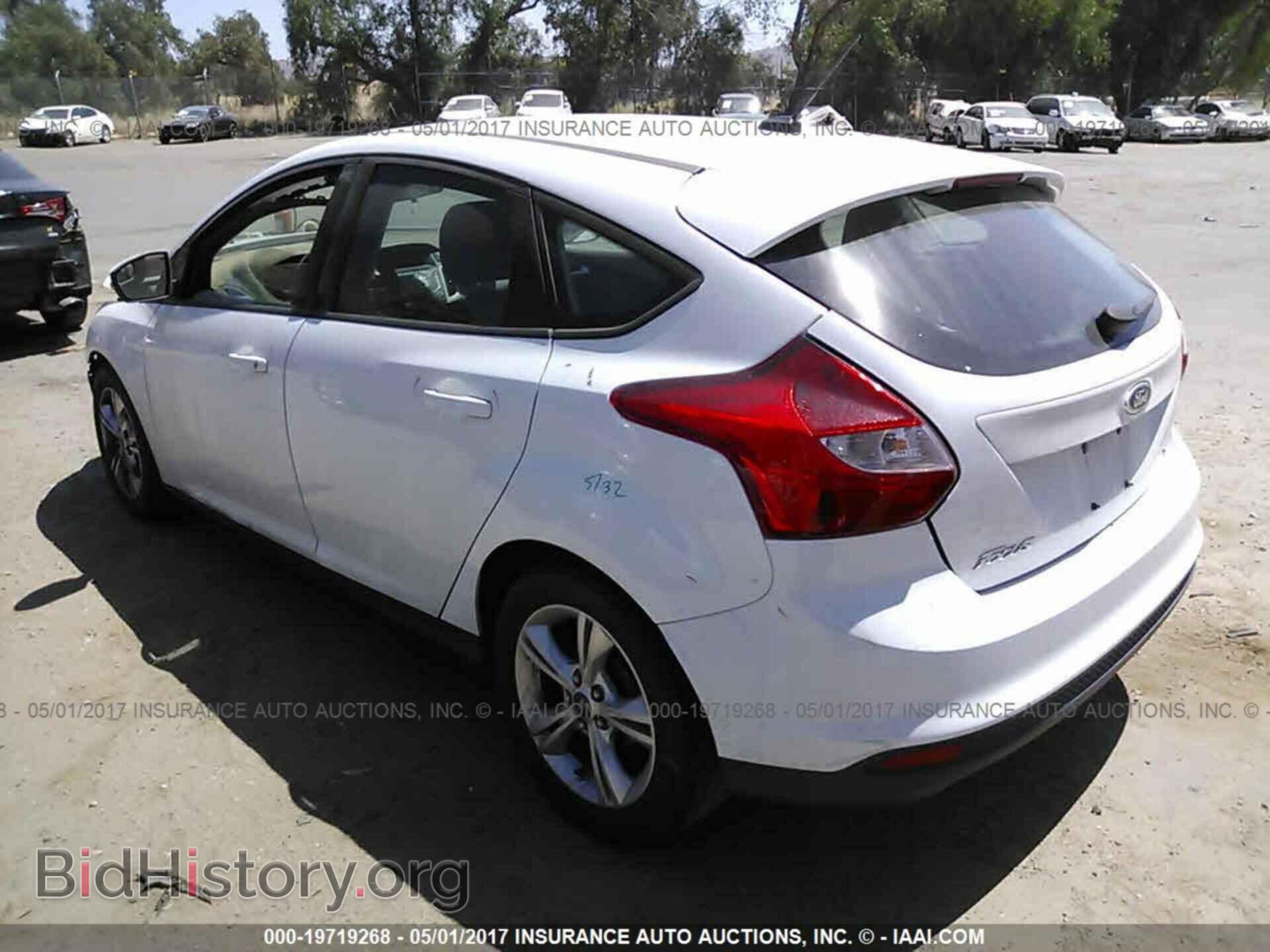 2013 Ford Focus - VIN: 1FADP3K28DL264249 - Фото 3