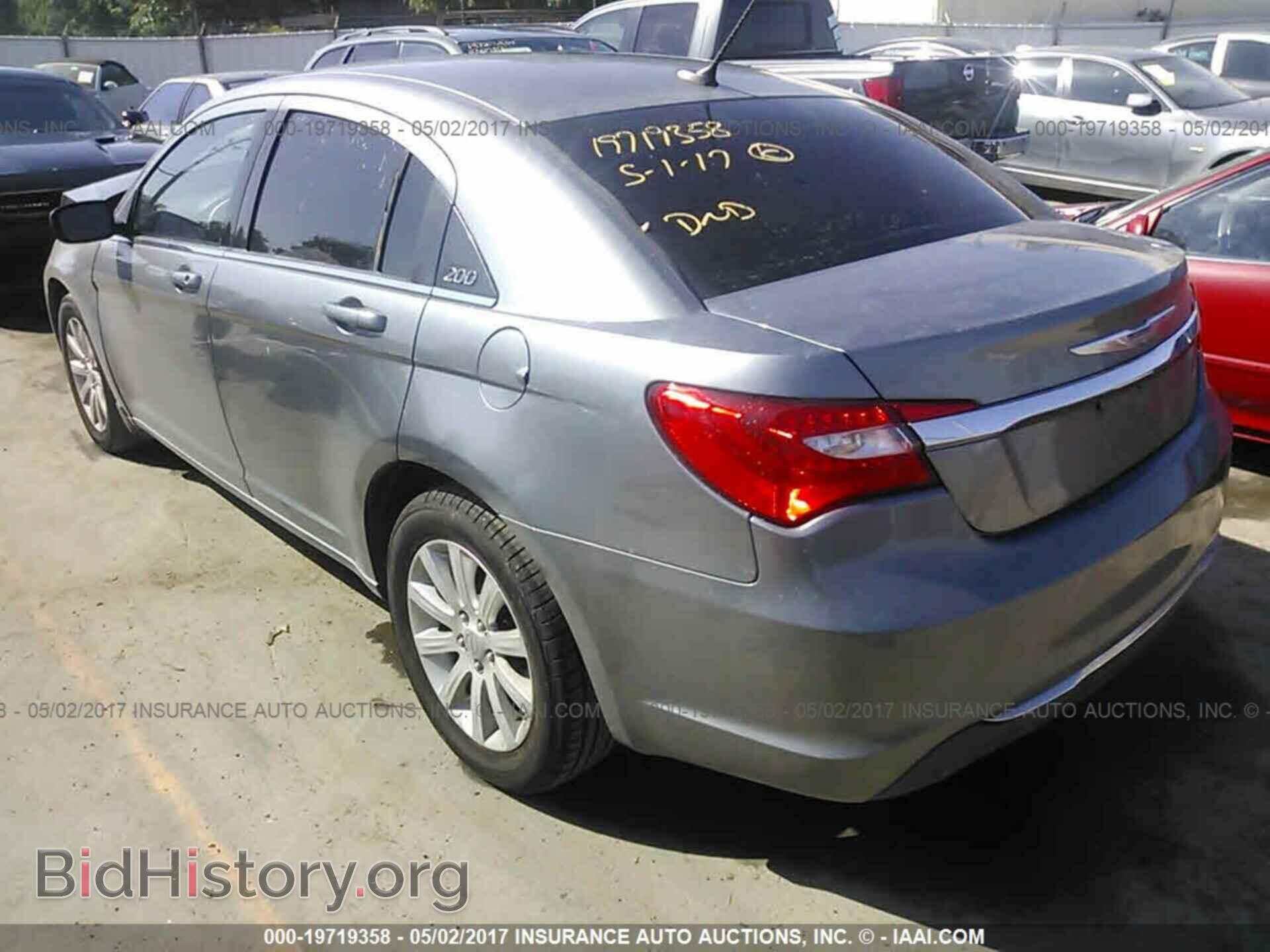 2012 Chrysler 200 - VIN: 1C3CCBBBXCN113741 - Фото 3
