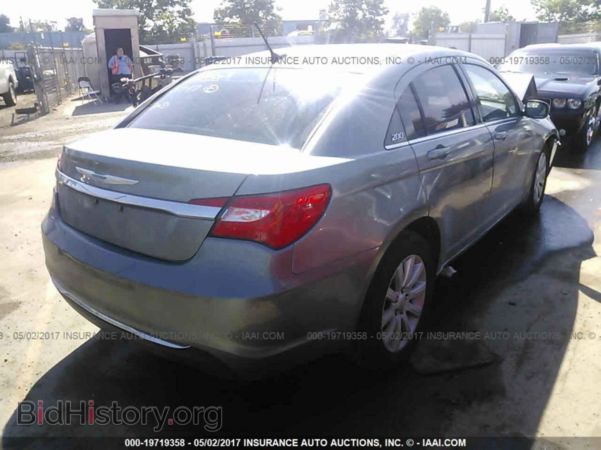 2012 Chrysler 200 - VIN: 1C3CCBBBXCN113741 - Фото 4