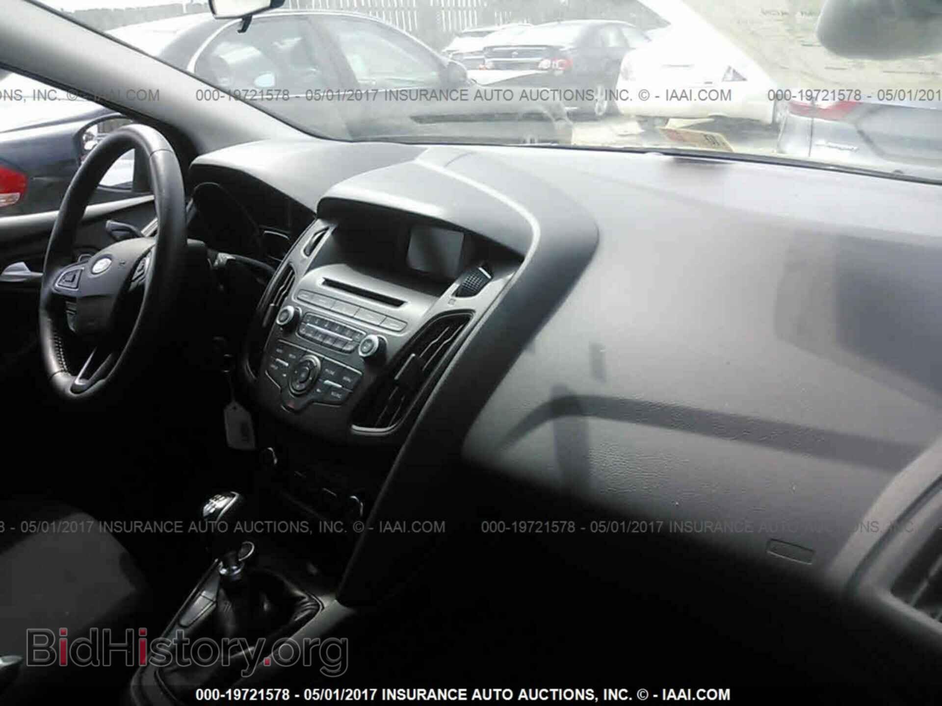 2015 Ford Focus - VIN: 1FADP3FE5FL372982 - Photo 5