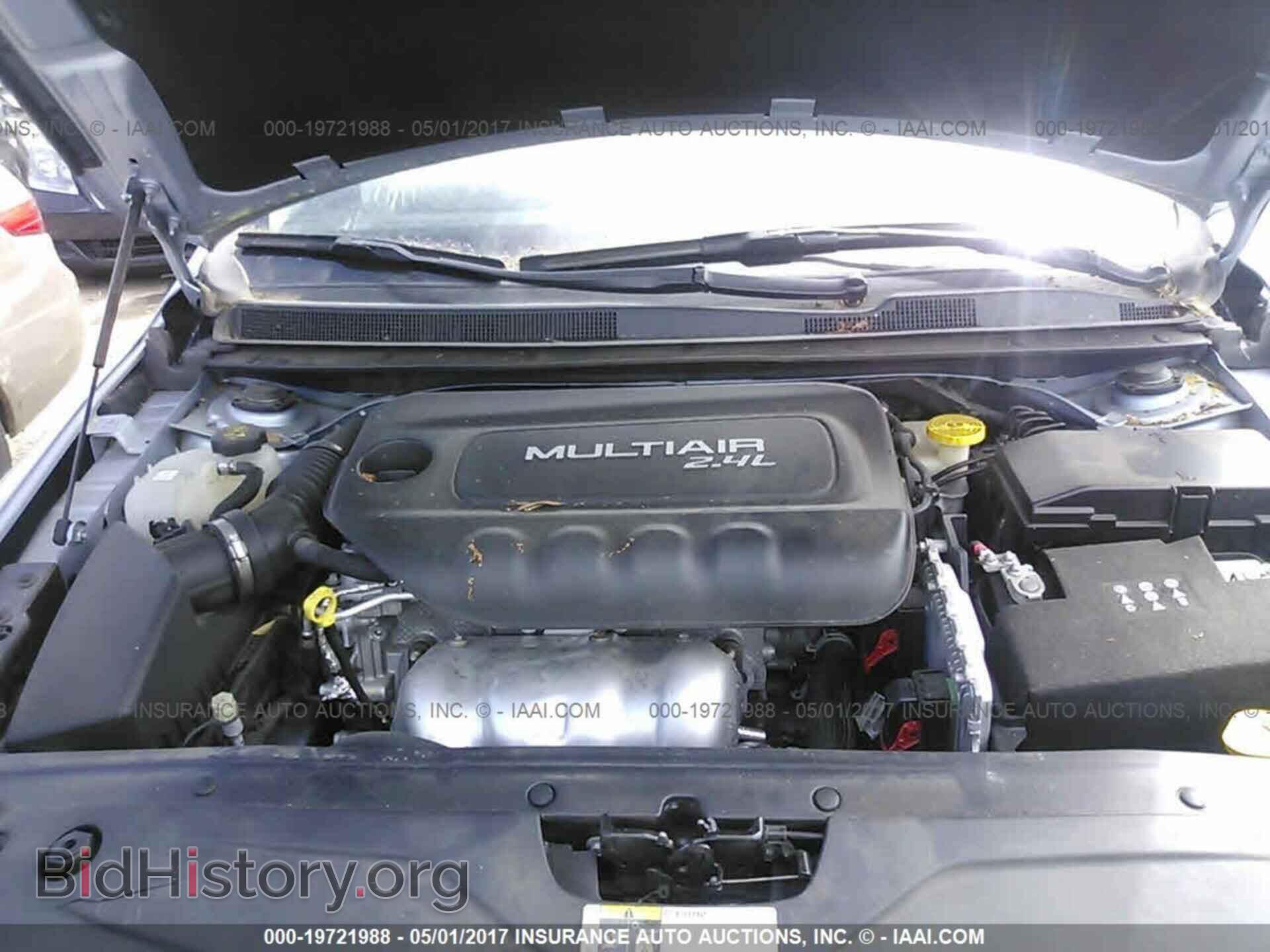 2015 Chrysler 200 - VIN: 1C3CCCAB2FN611797 - Photo 10