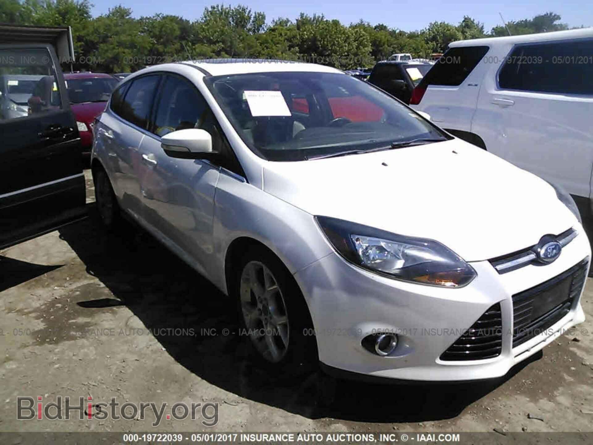 Photo 1FAHP3N24CL235021 - Ford Focus 2012