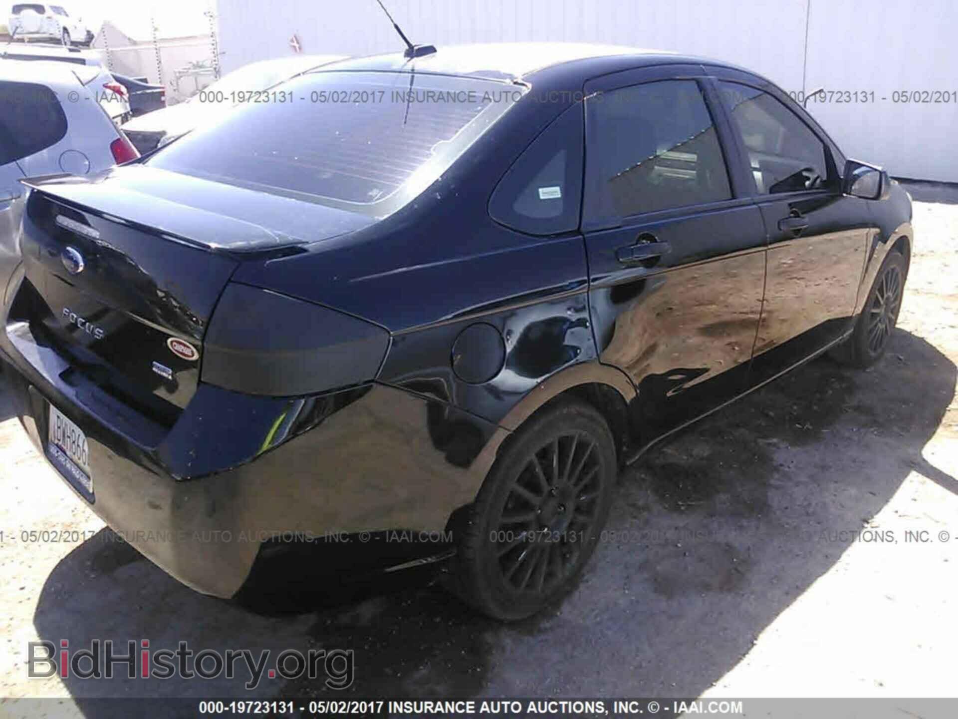 2011 Ford Focus - VIN: 1FAHP3GNXBW108388 - Фото 4