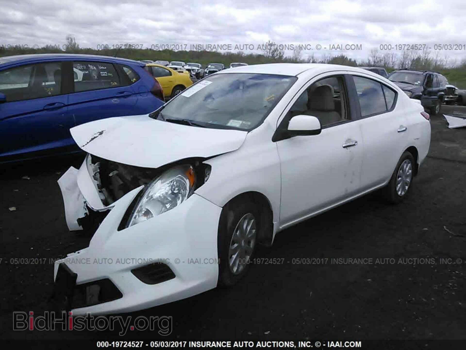2013 Nissan Versa - VIN: 3N1CN7AP9DL844276 - Фото 2