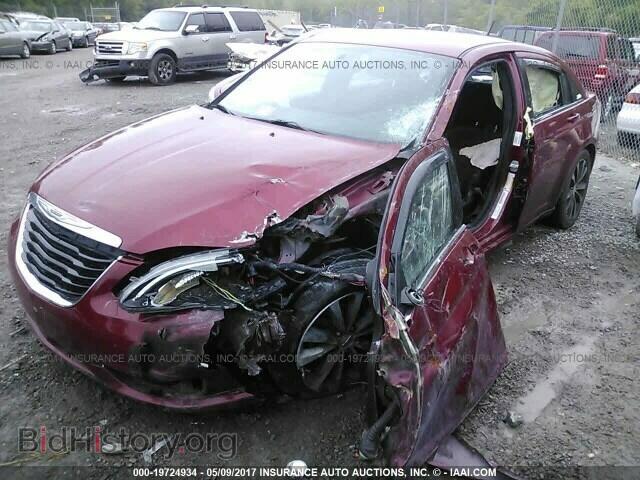 2014 Chrysler 200 - VIN: 1C3CCBBG9EN112398 - Фото 2