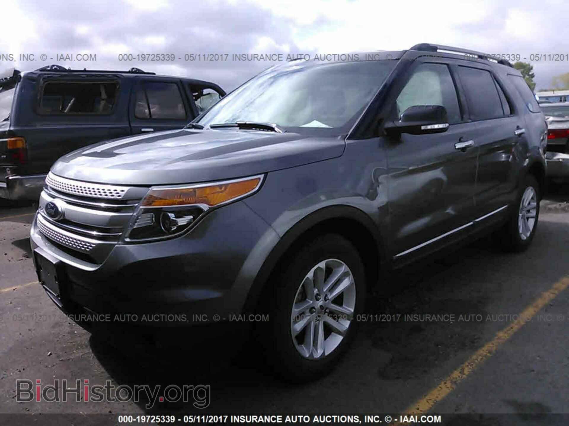 2013 Ford Explorer - VIN: 1FM5K8D83DGC00586 - Фото 2