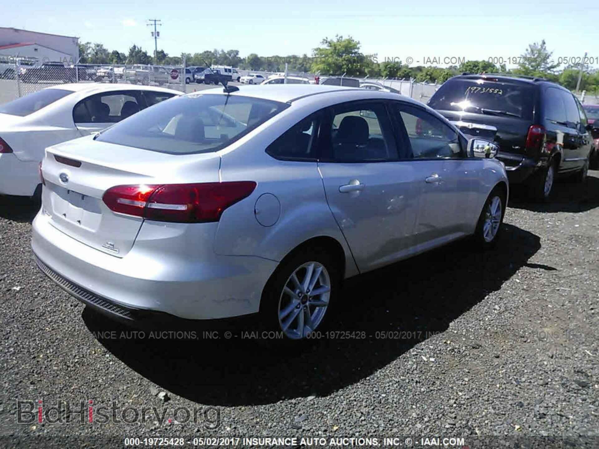 2015 Ford Focus - VIN: 1FADP3F27FL317309 - Photo 4