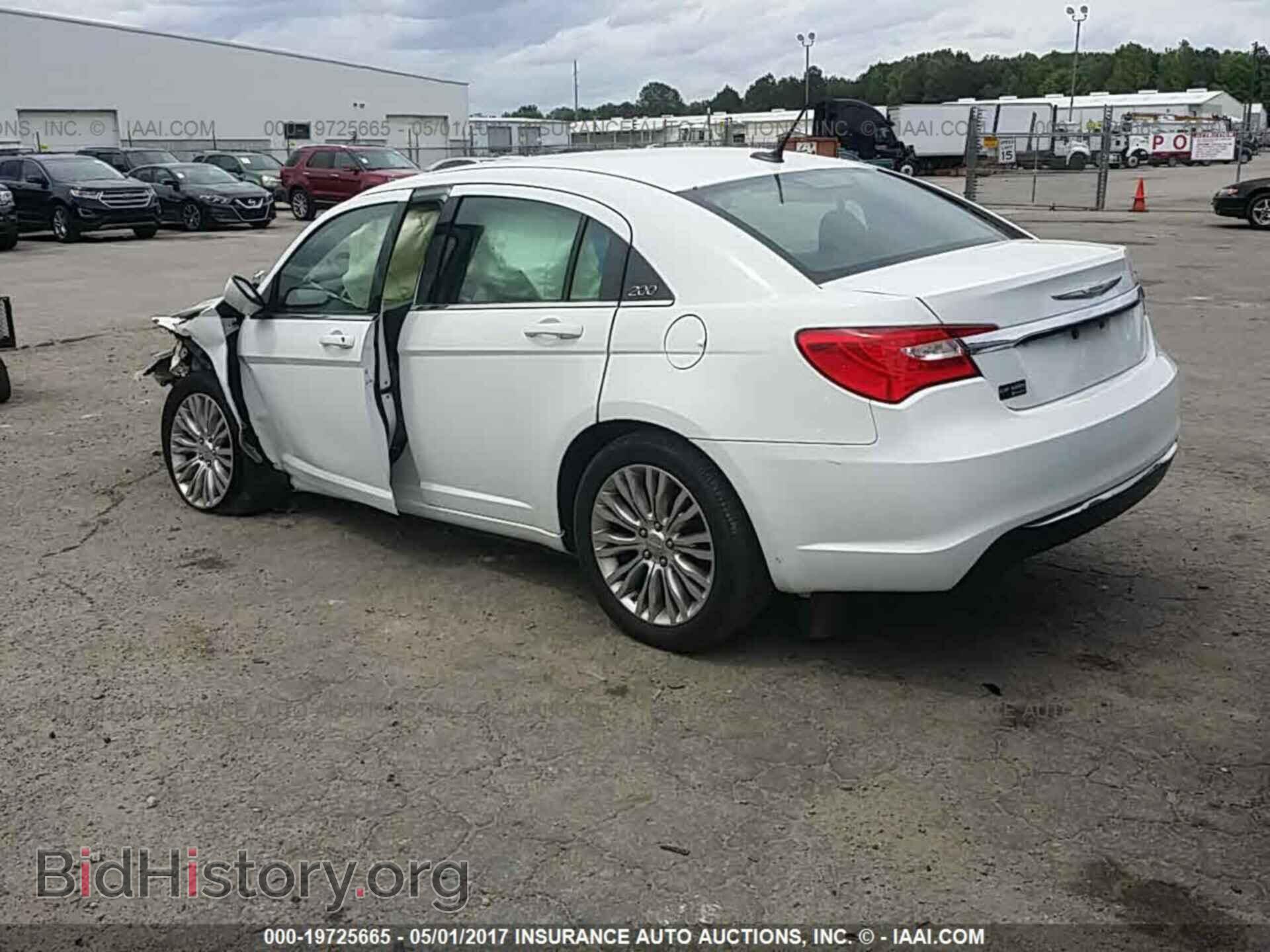 2012 Chrysler 200 - VIN: 1C3CCBAB0CN149410 - Photo 3