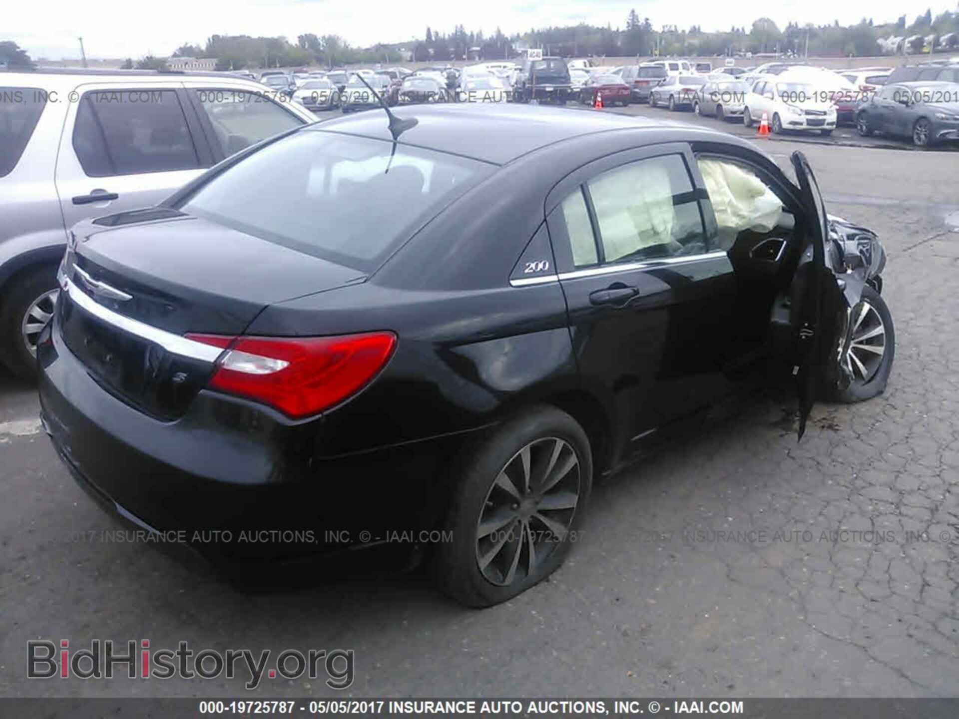 2012 Chrysler 200 - VIN: 1C3CCBBG7CN302729 - Фото 4