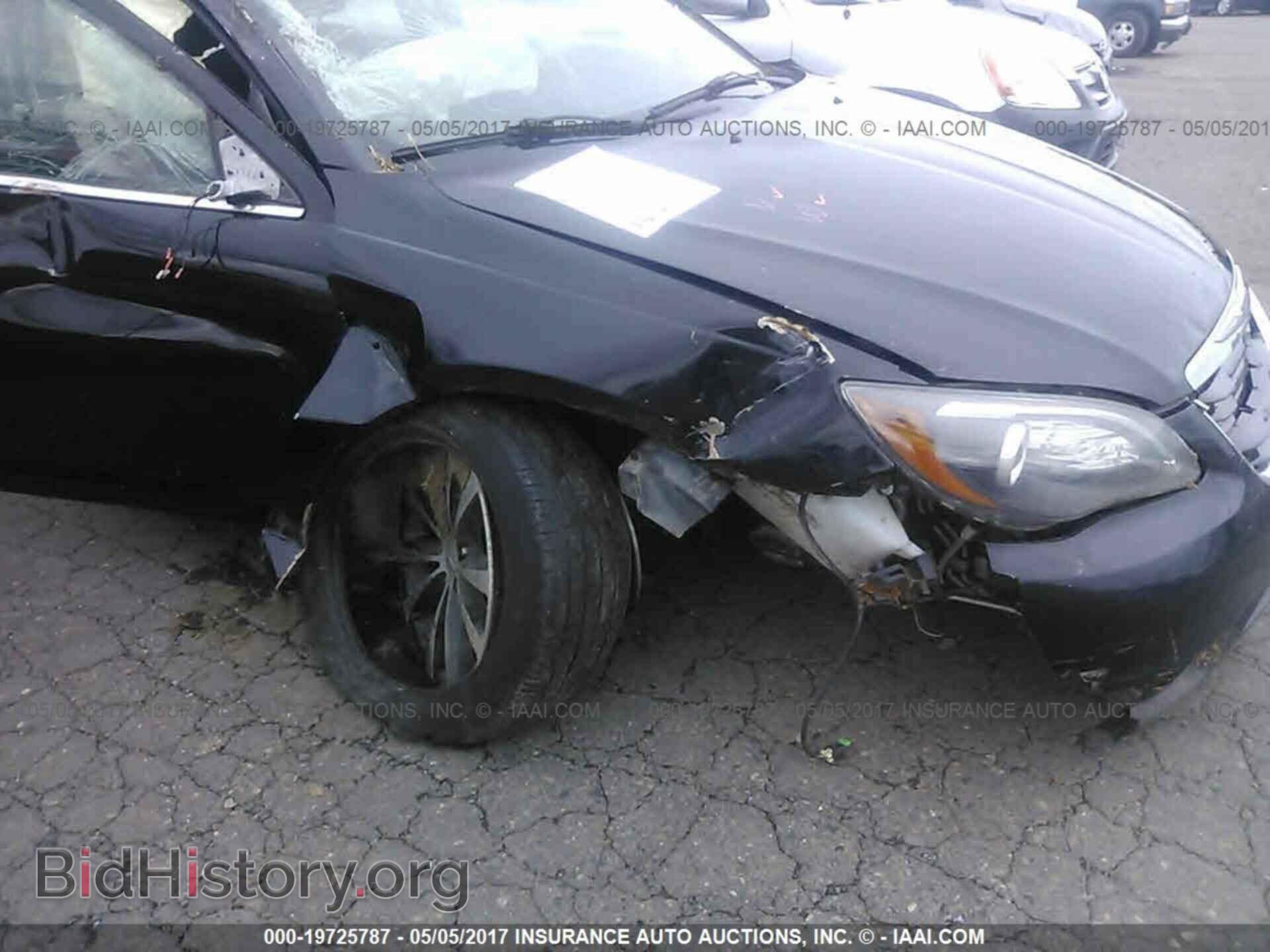 2012 Chrysler 200 - VIN: 1C3CCBBG7CN302729 - Фото 6
