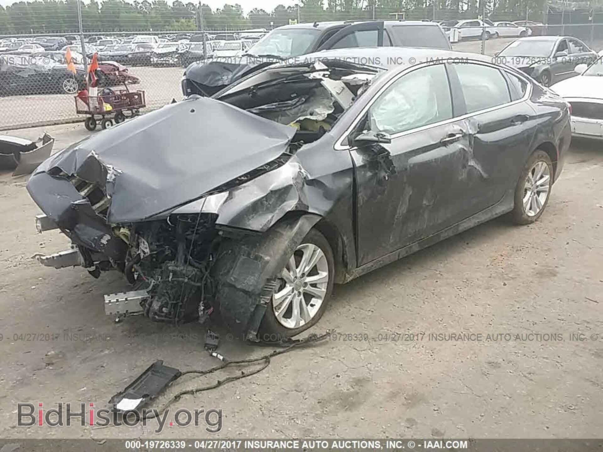 2015 Chrysler 200 - VIN: 1C3CCCAB4FN732637 - Фото 2