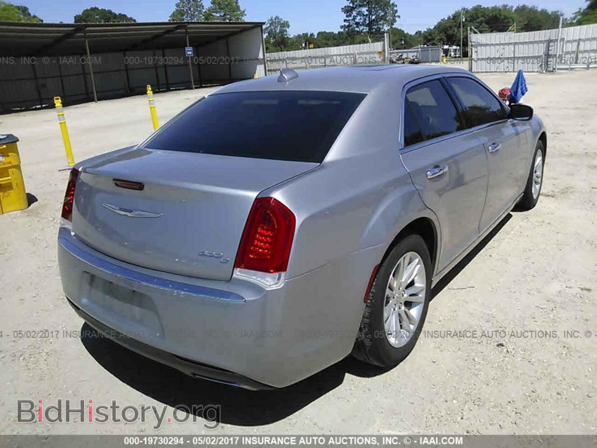 2016 Chrysler 300c - VIN: 2C3CCAEG2GH197960 - Фото 4