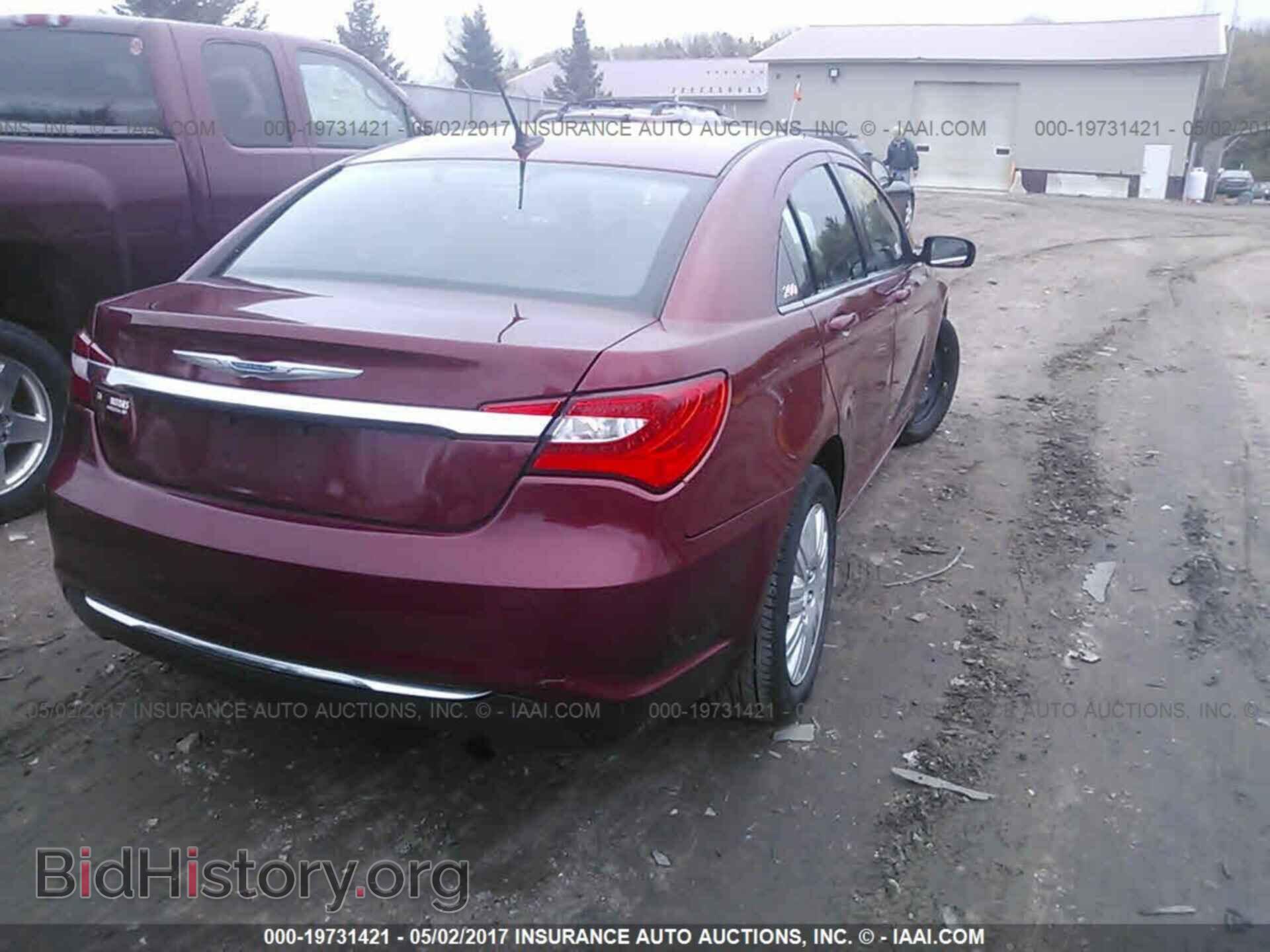 2014 Chrysler 200 - VIN: 1C3CCBAB5EN206543 - Photo 4