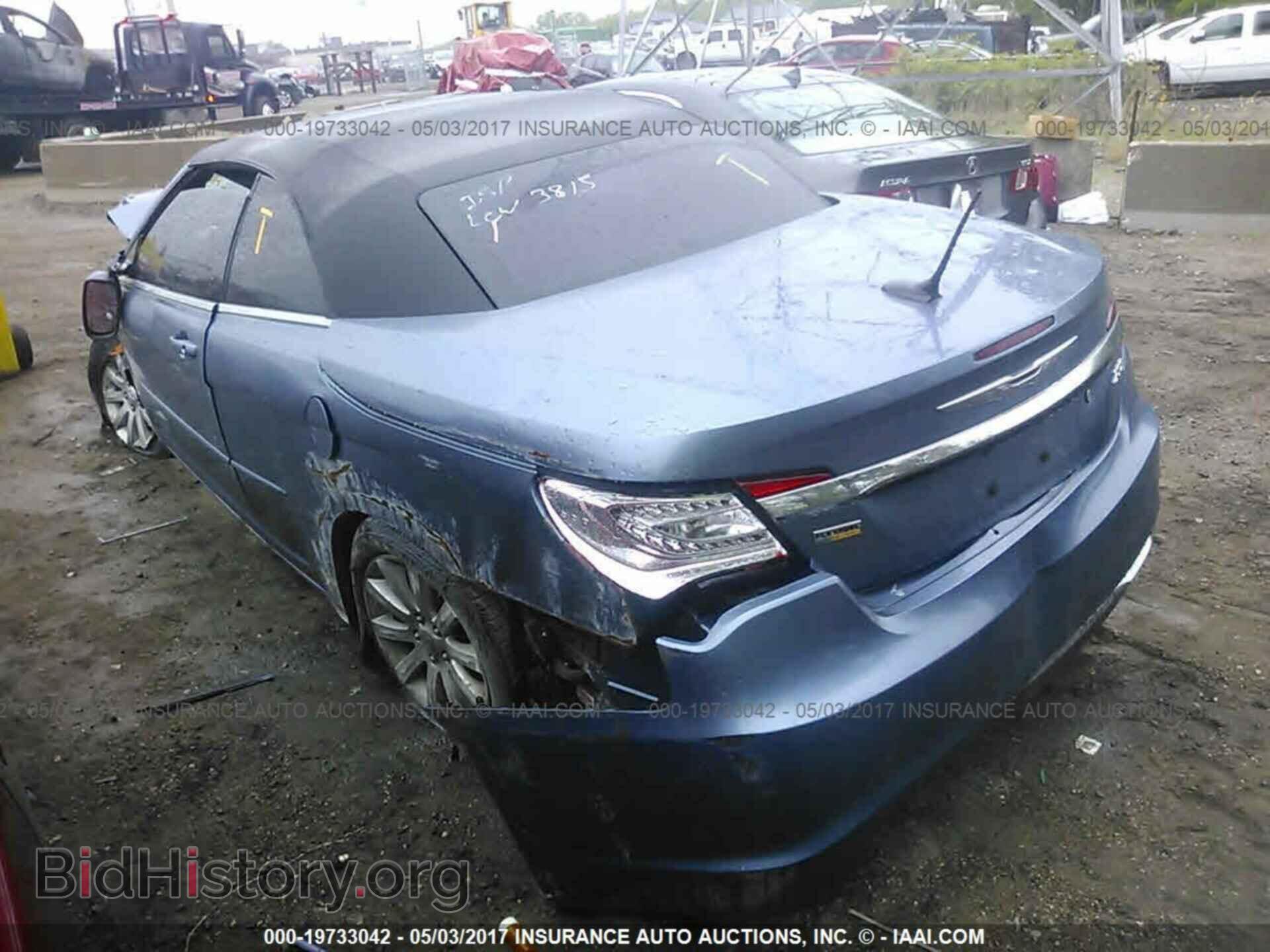 2011 Chrysler 200 - VIN: 1C3BC2EG8BN592307 - Фото 3