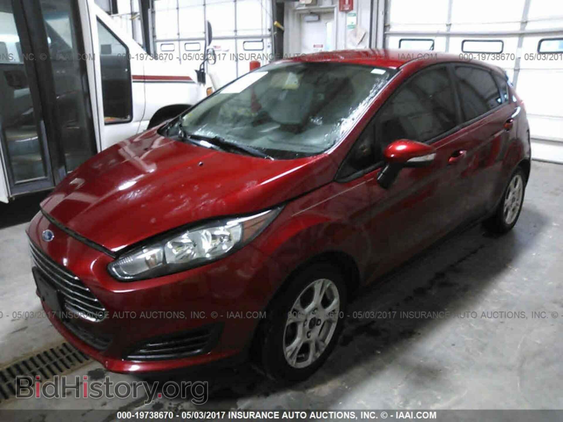 2014 Ford Fiesta - VIN: 3FADP4EJ3EM160650 - Фото 2