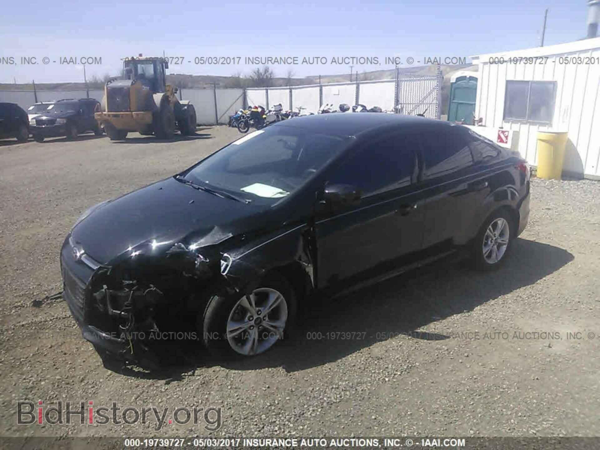 2014 Ford Focus - VIN: 1FADP3F22EL453636 - Фото 2