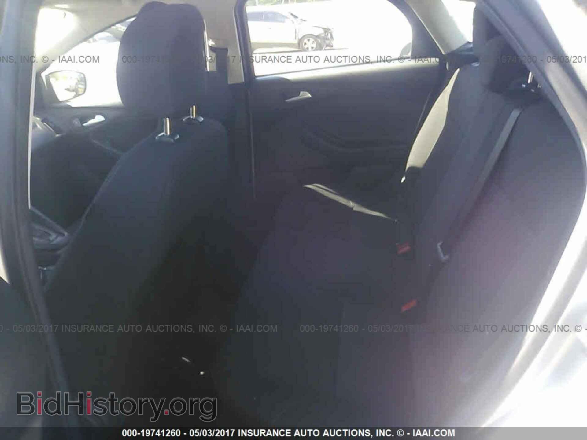 2016 Ford Focus - VIN: 1FADP3K21GL216872 - Фото 8