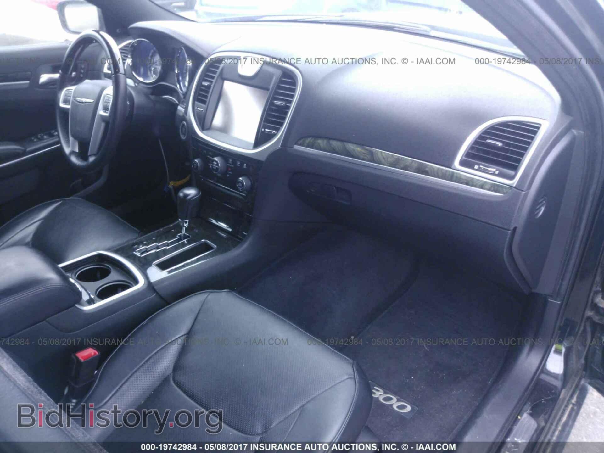 2012 Chrysler 300c - VIN: 2C3CCAKTXCH316429 - Фото 5