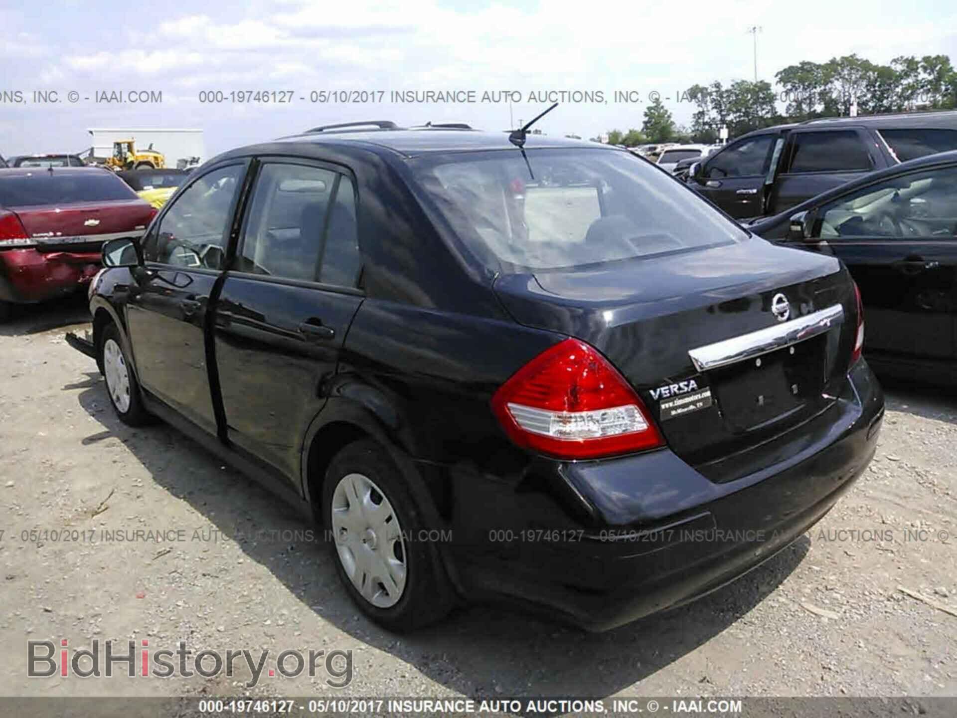 2011 Nissan Versa - VIN: 3N1BC1AP4BL406535 - Фото 3