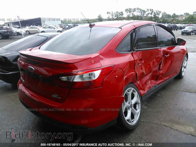 2014 Ford FOCUS (VIN 1FADP3F23EL172896) — photo 4 of 10