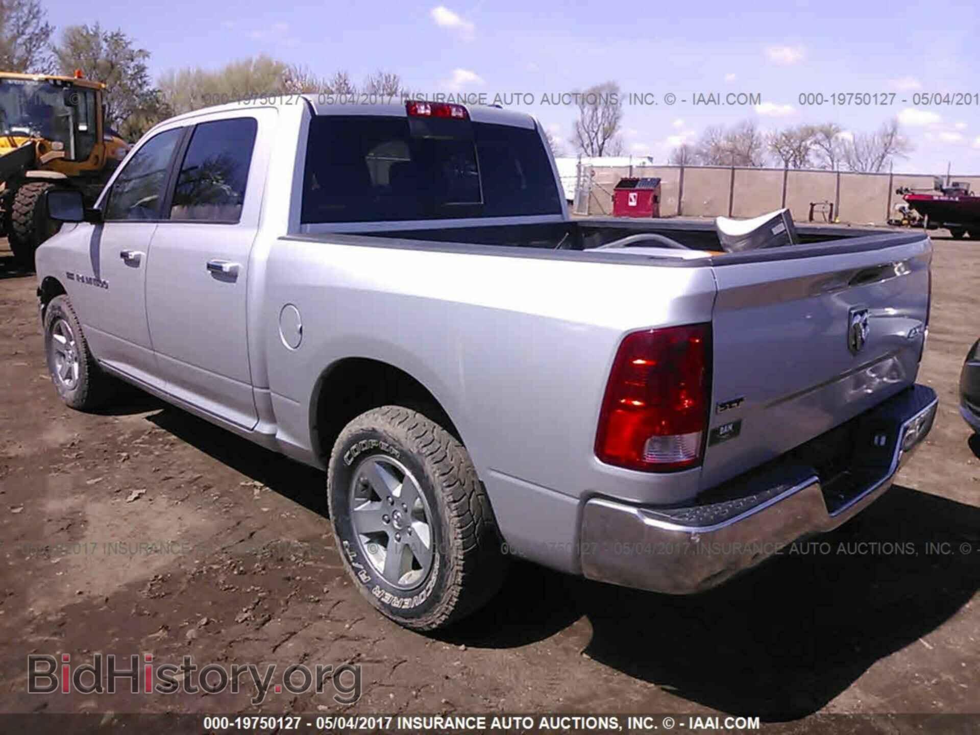 2011 Dodge Ram 1500 - VIN: 1D7RV1CT1BS597760 - Фото 3