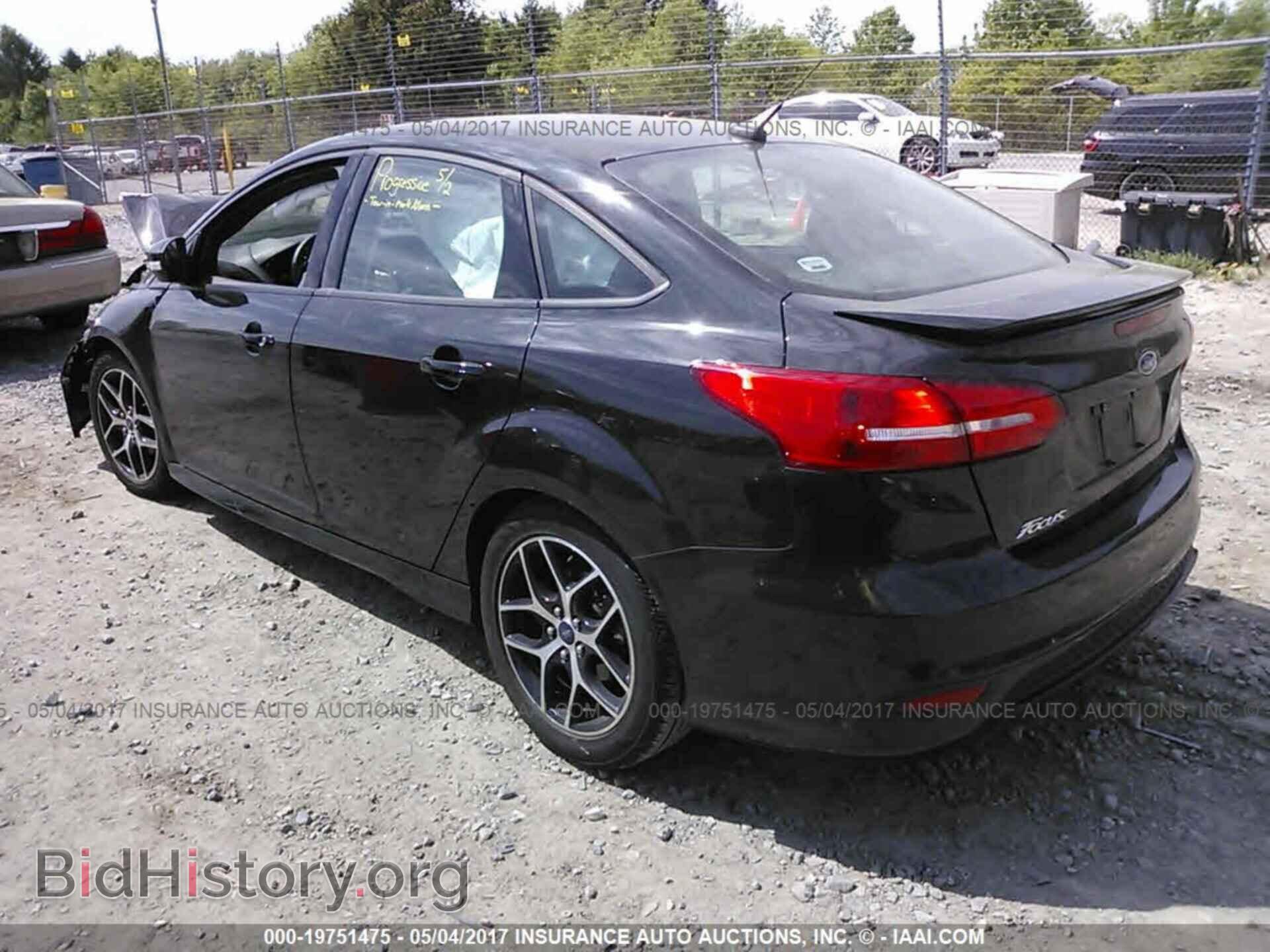 2015 Ford Focus - VIN: 1FADP3F21FL267362 - Фото 3