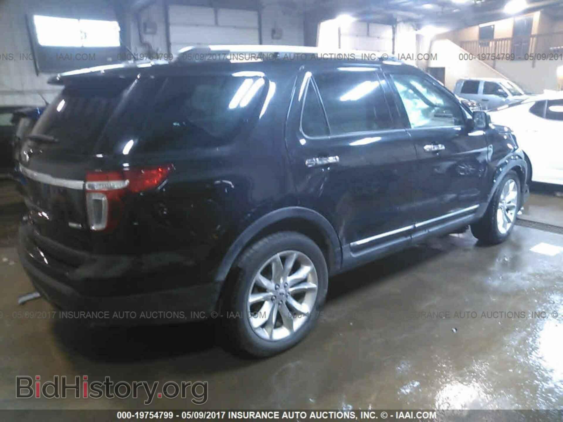 2014 Ford Explorer - VIN: 1FM5K8F80EGB63009 - Photo 4
