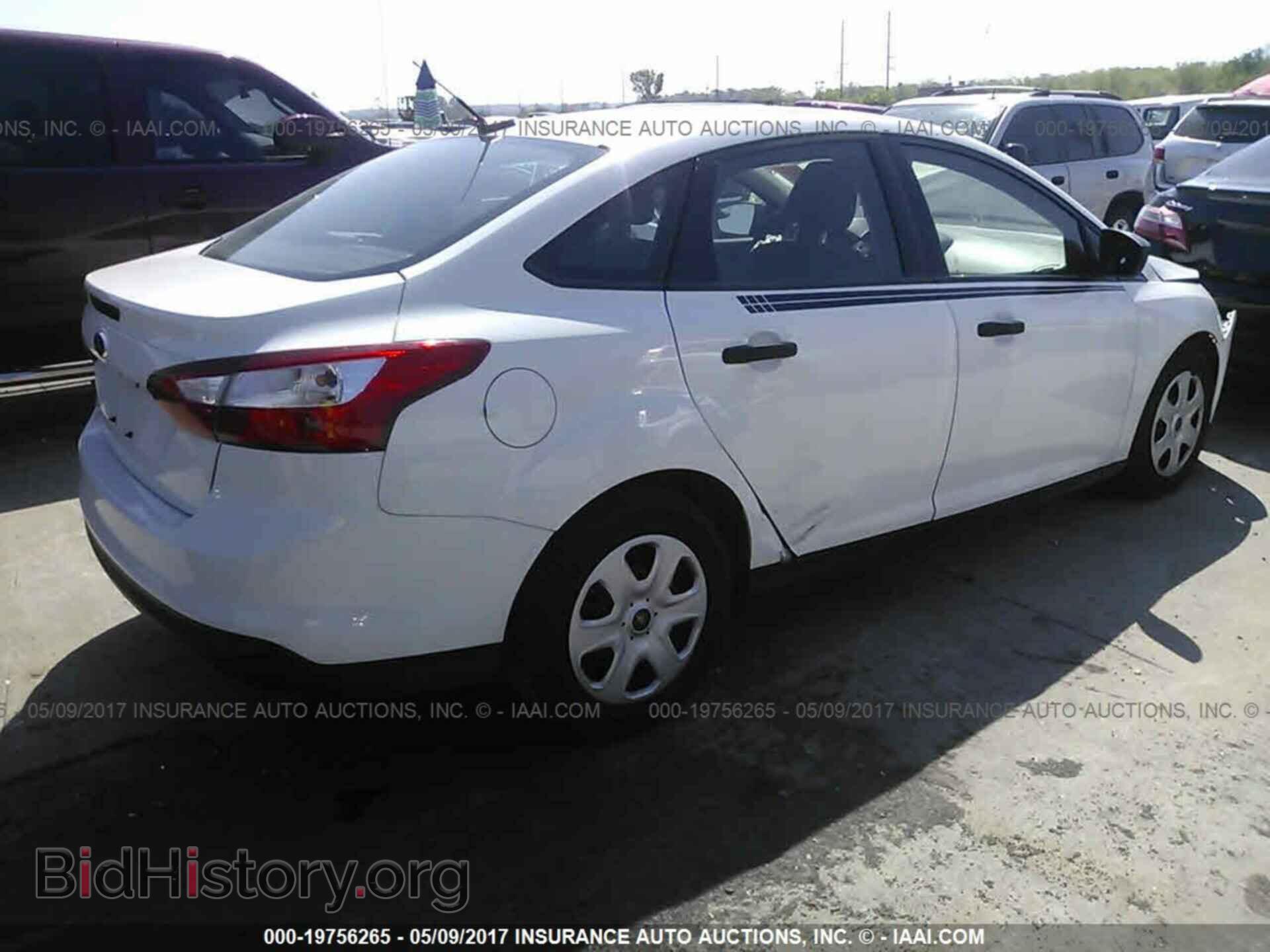 2013 Ford Focus - VIN: 1FADP3E29DL302860 - Photo 4
