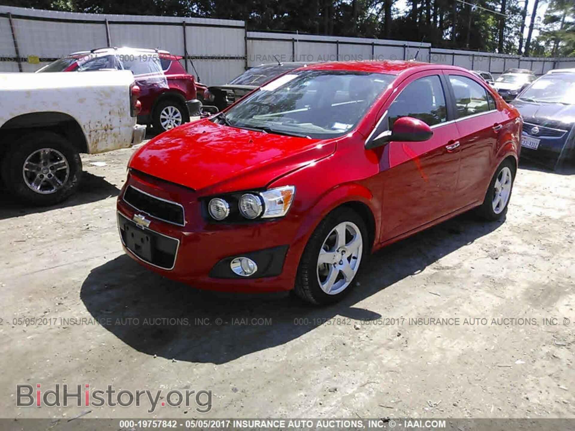 2013 Chevrolet Sonic - VIN: 1G1JE5SH8D4124787 - Фото 2