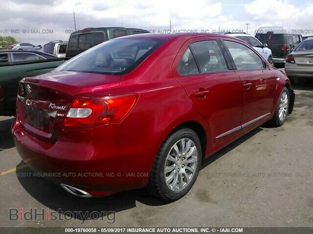2013 Suzuki Kizashi - VIN: JS2RF9A31D6100023 - Photo 4