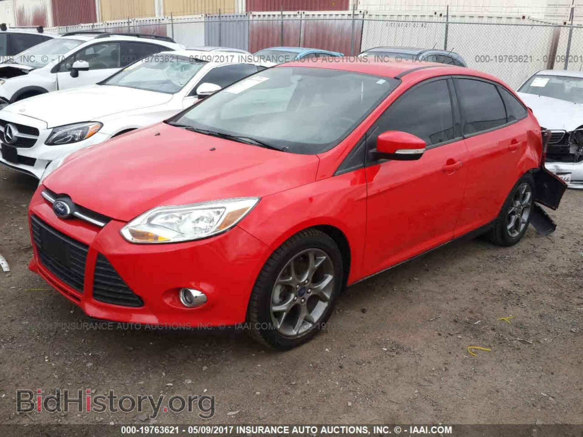 2013 Ford Focus - VIN: 1FADP3F25DL302269 - Photo 2